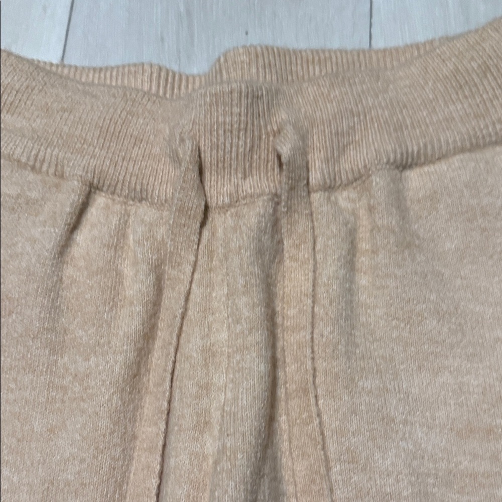 Cara Loren Cozy Tan Sweater Hoodie and Jogger Set ( small hole by tag on pants) - Picture 6 of 12
